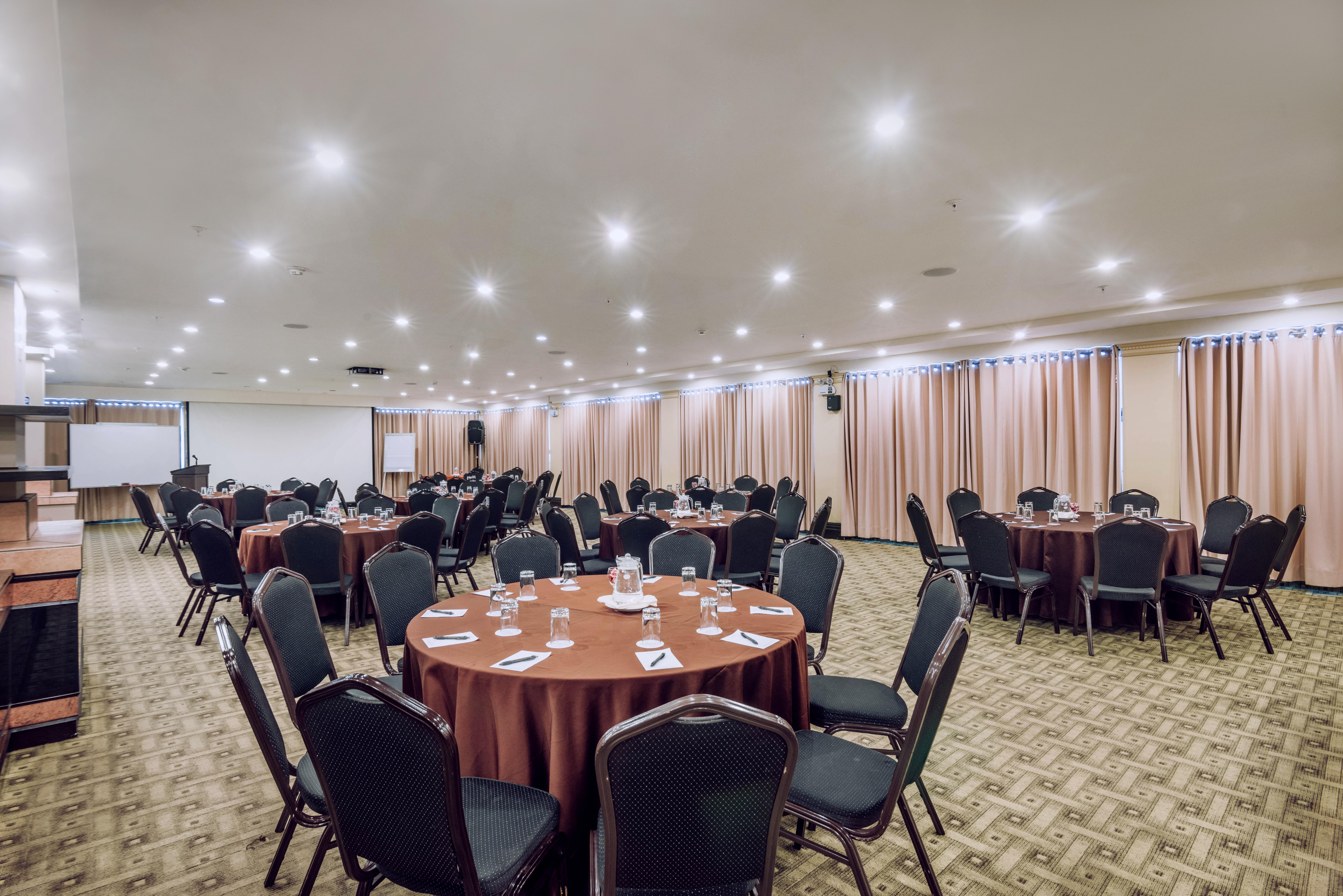 Nobility Hotel